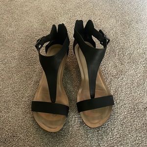 Kenneth Cole Reaction Black Sandals - Size 9
